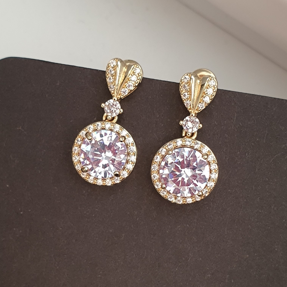 Gold Heart Stud with Round CZ Earrings - Picture 1 of 3